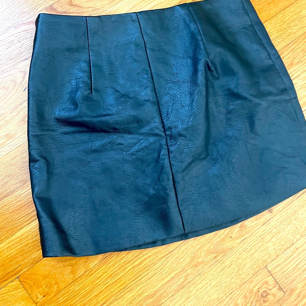 Star leather skirt